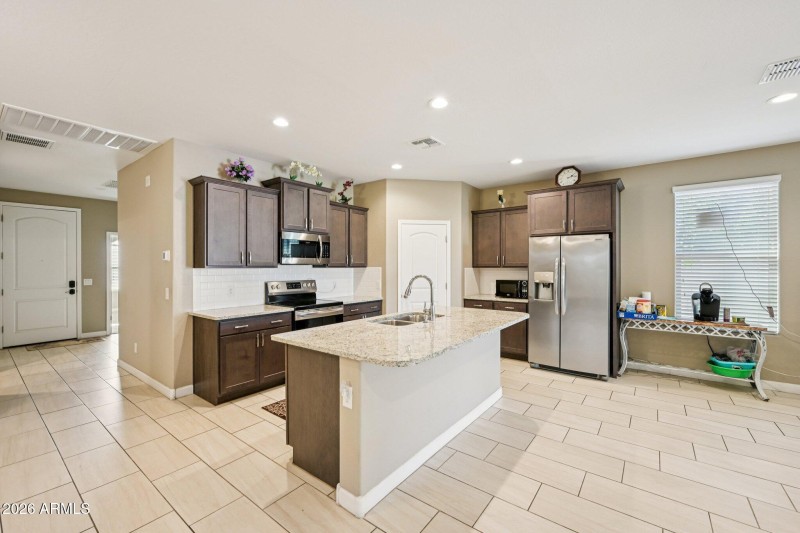 12-web-or-mls-W Bronco Trl-S3001-012