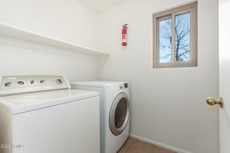 All appliances convey!