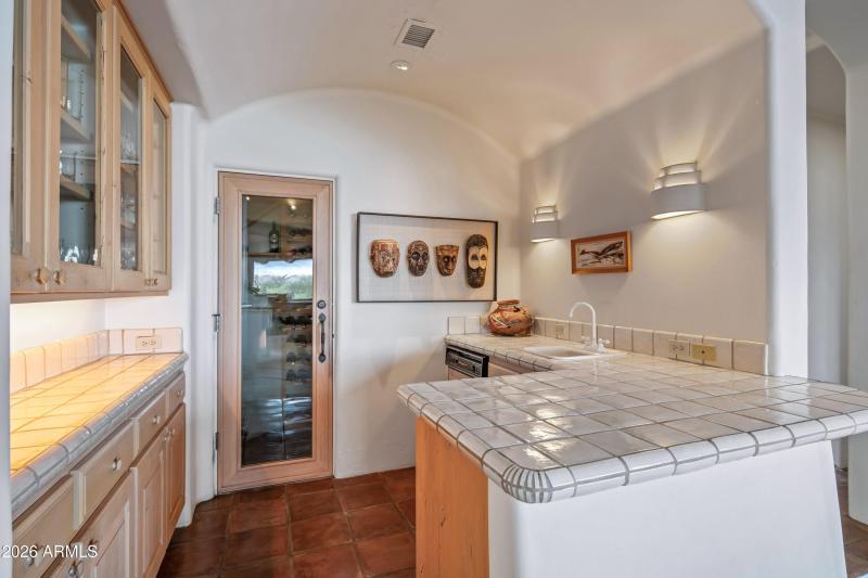 018_The Bar and Wine Cellar