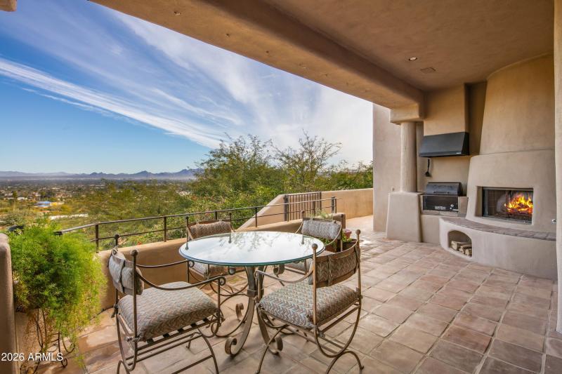 025_Alfresco Dining from Kitchen