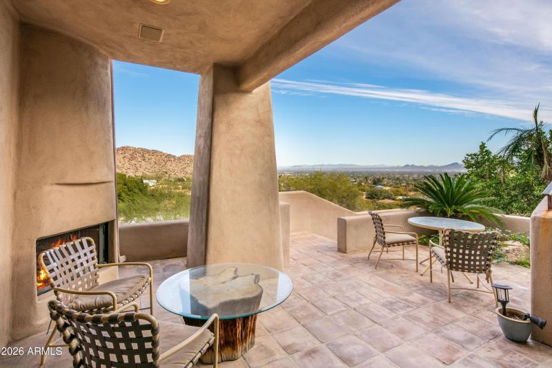 046_Lower Guest House Patio