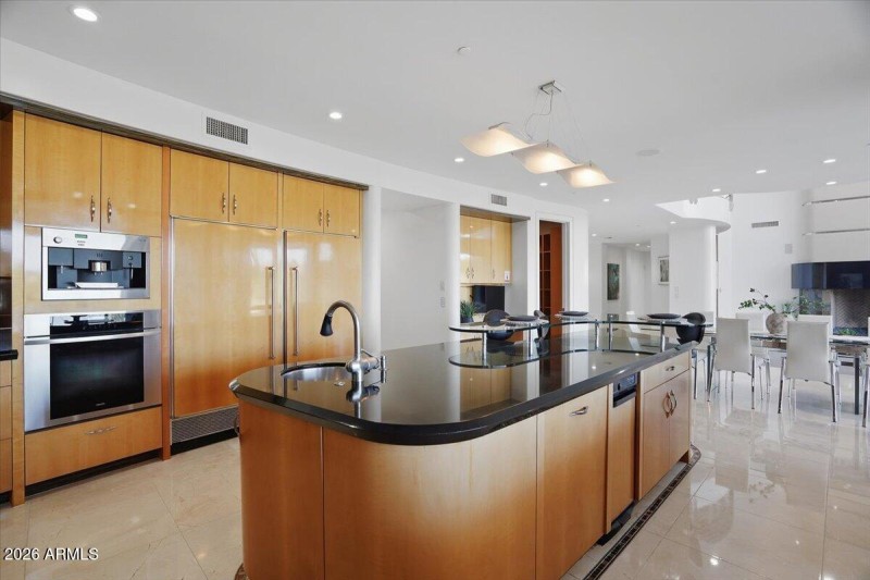 034-4550 E Foothill Dr_RedHogMedia]