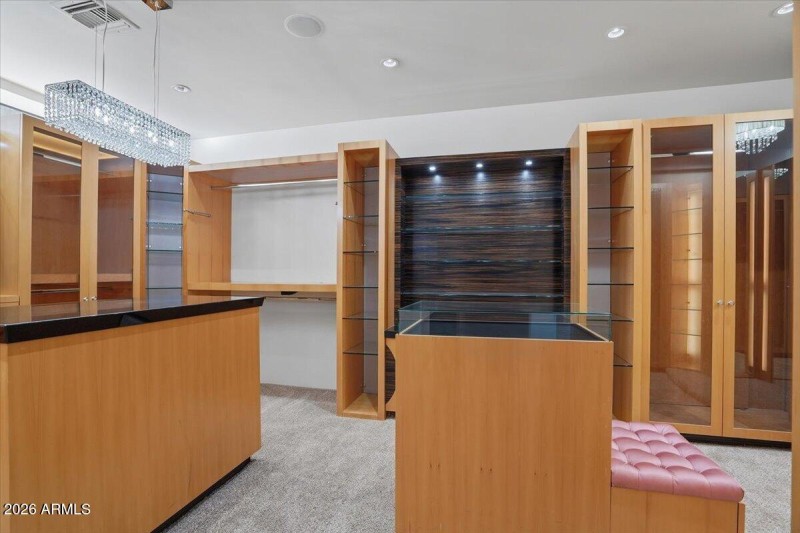 052-4550 E Foothill Dr_RedHogMedia]