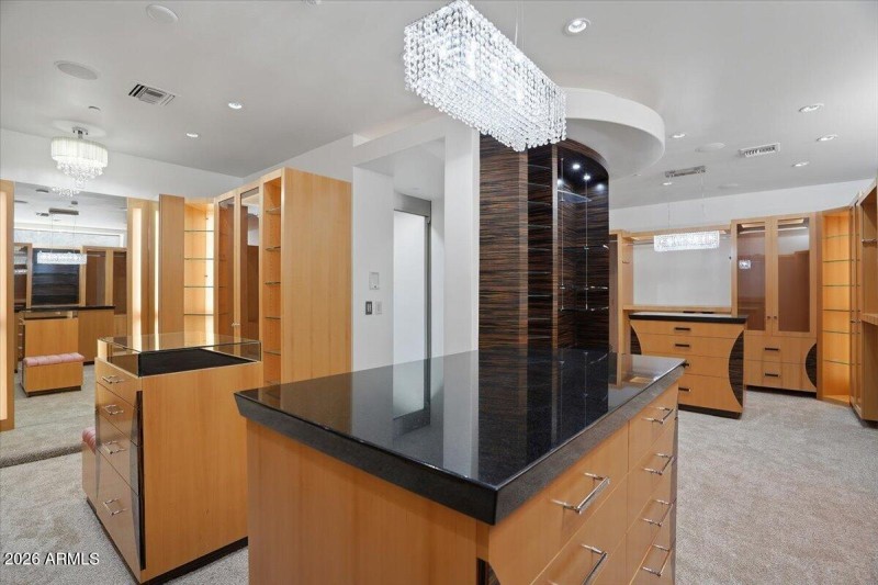 054-4550 E Foothill Dr_RedHogMedia]