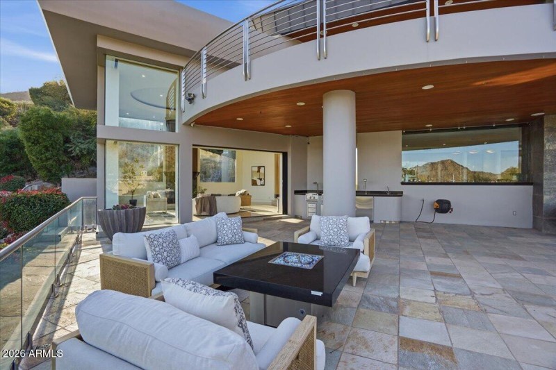 Upper & Lower Balcony