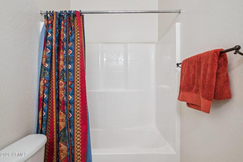 25-web-or-mls-11264-e-sheridan-ave