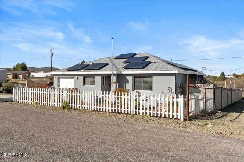 03-Front Street View