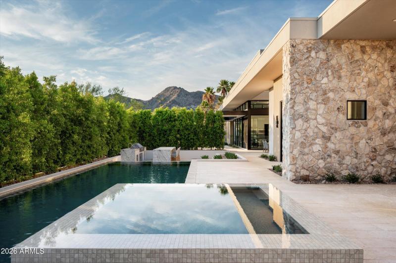 52-6535 N 40th Place-137