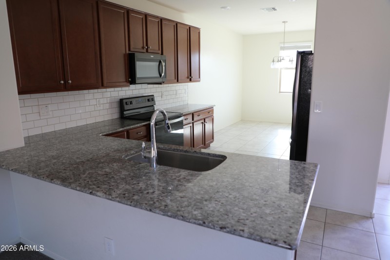 5) 67373-6983a90b58522