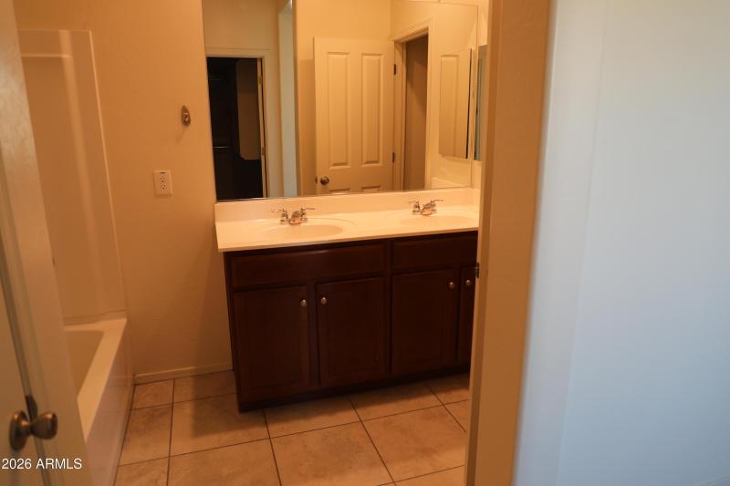 17) 67373-6983a90c089b6