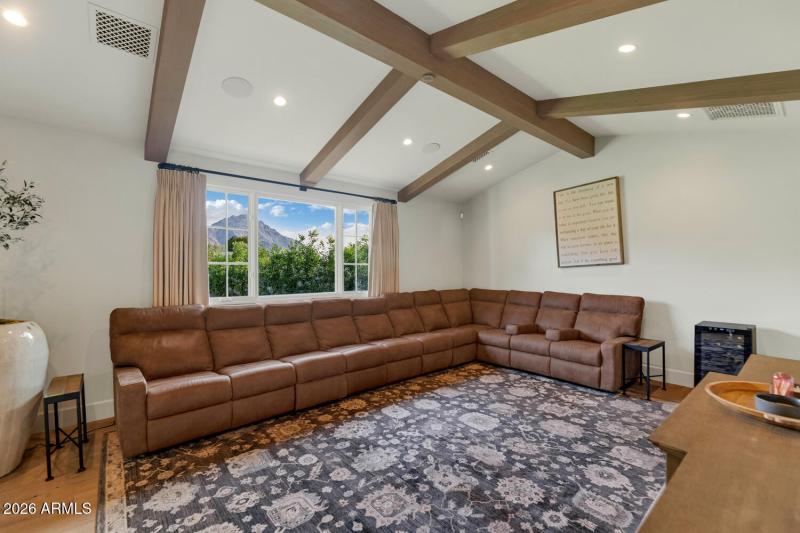 5119 N 41st St-large-029-033-5119 N 41st