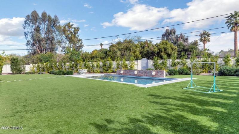 5119 N 41st St-large-049-023-5119 N 41st