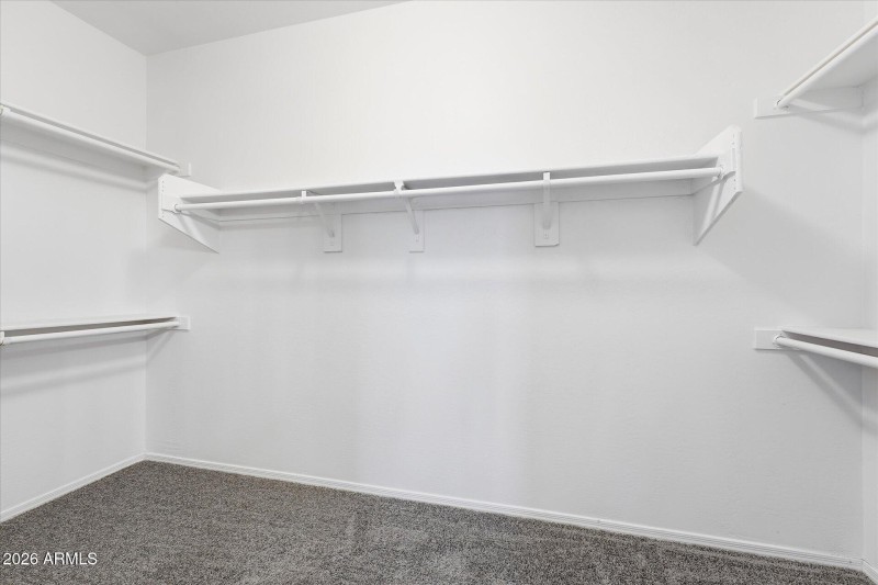 24-024-primary-closet