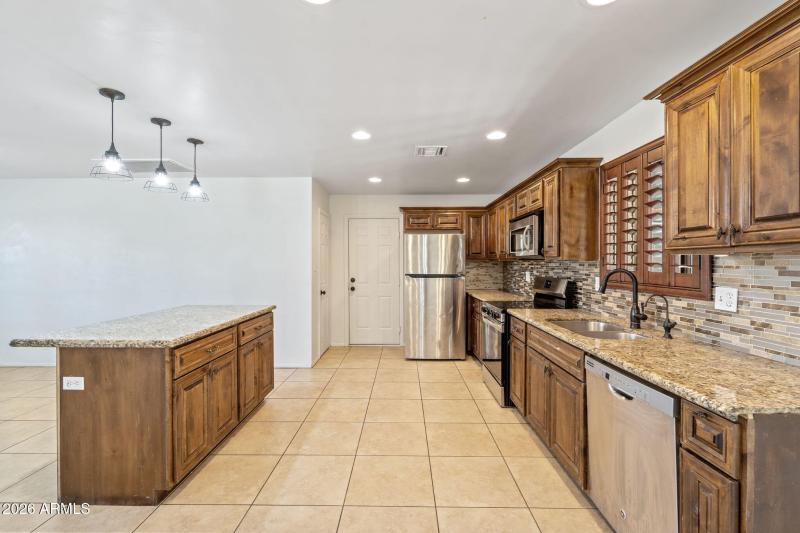 2055 W Edgemont Avenue, Phoenix 85009
