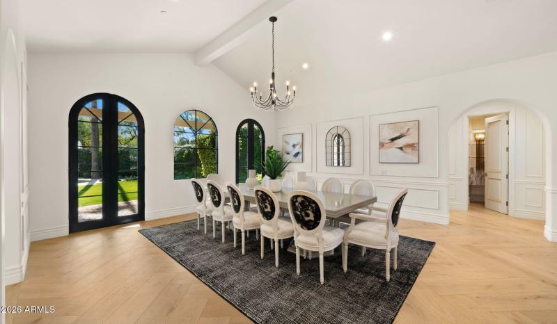 32-web-or-mls-Formal Dining Space3