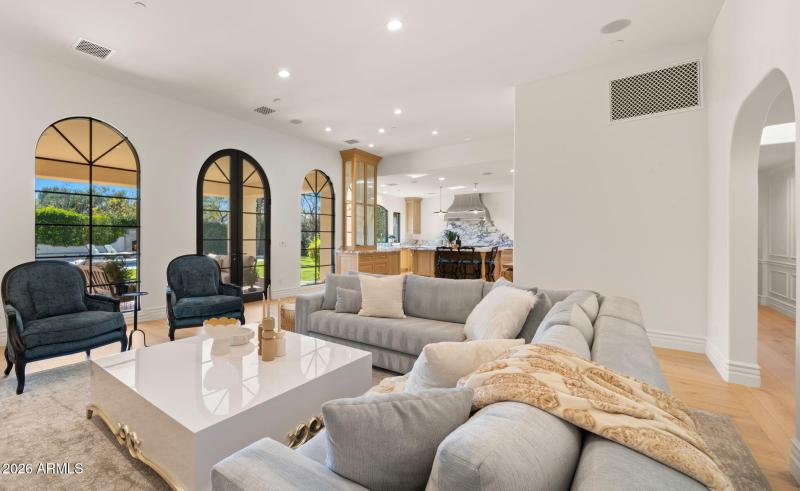 49-web-or-mls-Living Room1