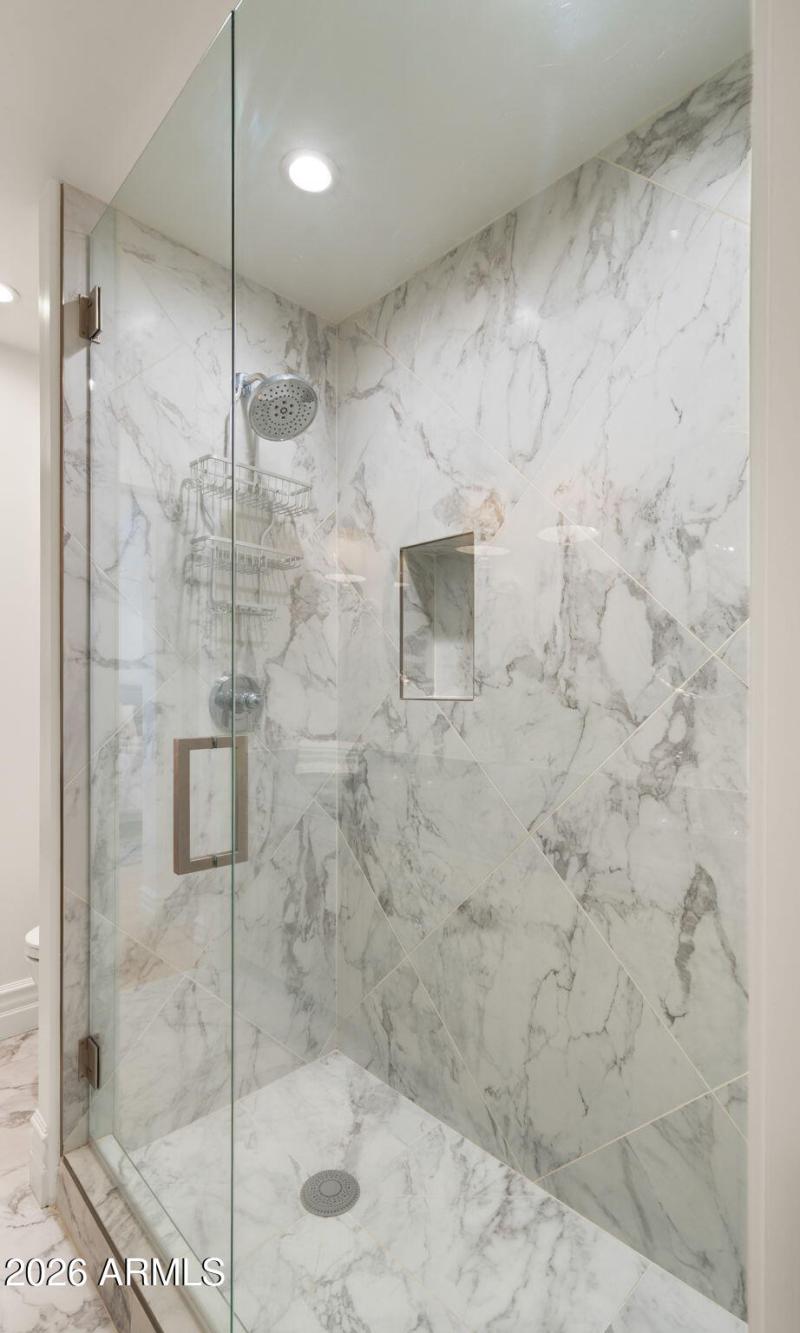 56-web-or-mls-Jack and Jill Bedroom4