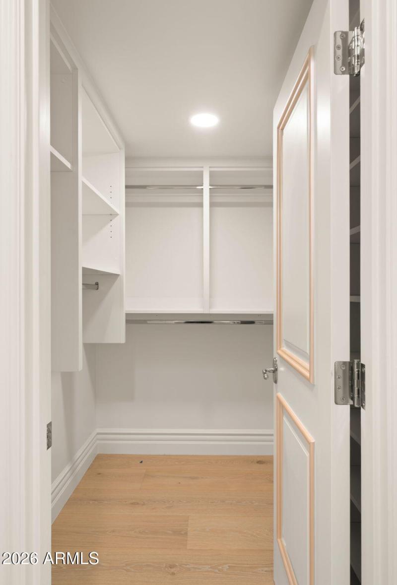 58-web-or-mls-Jack and Jill Bedroom5