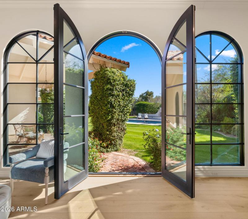 101-web-or-mls-Primary Bedroom21