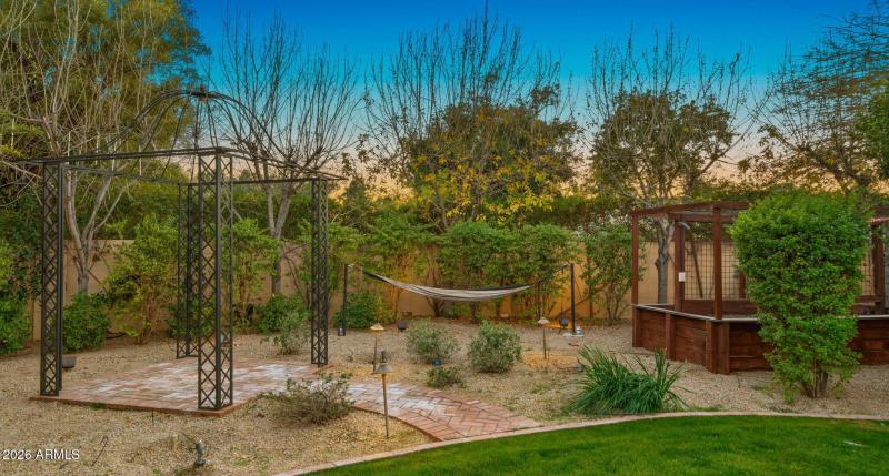 116-web-or-mls-TWILIGHT7