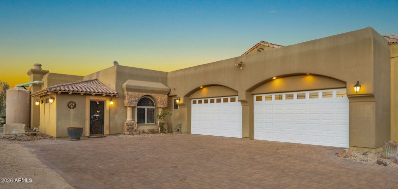 10-web-or-mls-Front yard4