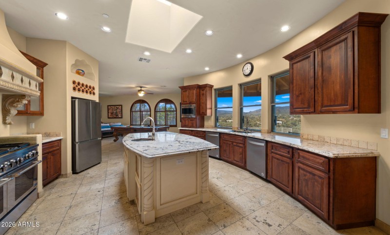 29-web-or-mls-Kitchen2