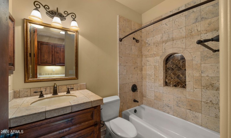 63-web-or-mls-Guest Wing5