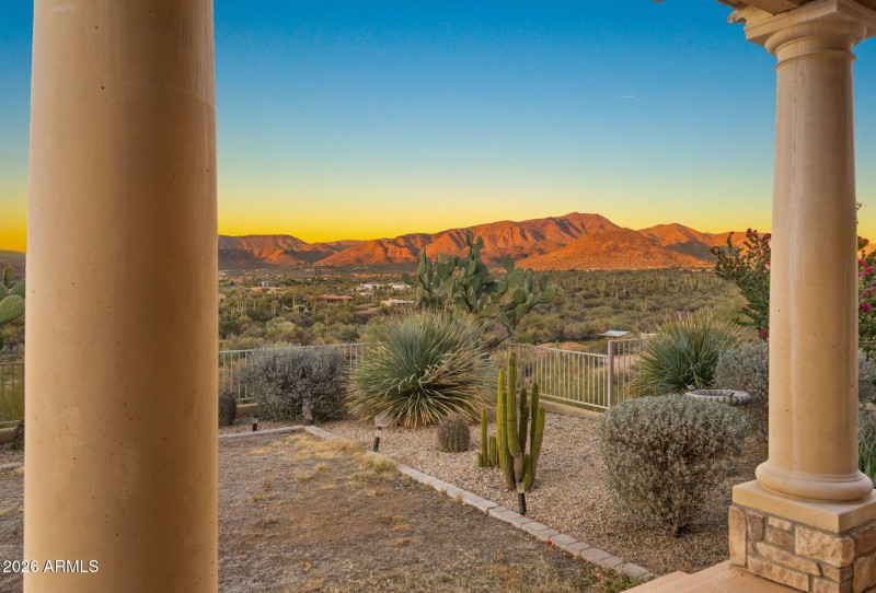 81-web-or-mls-Backyard7