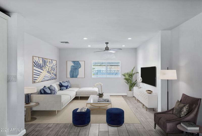 3046_E_Glenrosa_Ave-15_VS[1]