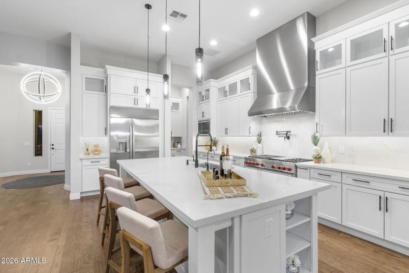 Chef's Kitchen w Wolf Range