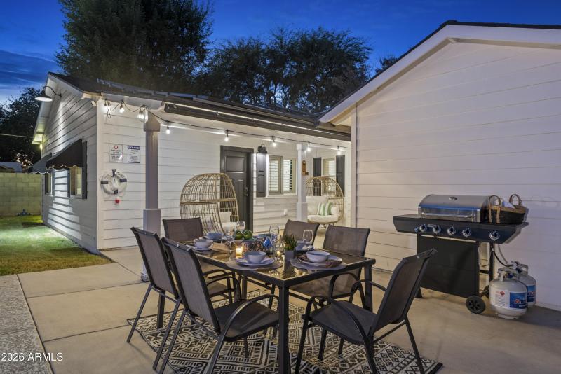 Patio Outdoor Dining (1)