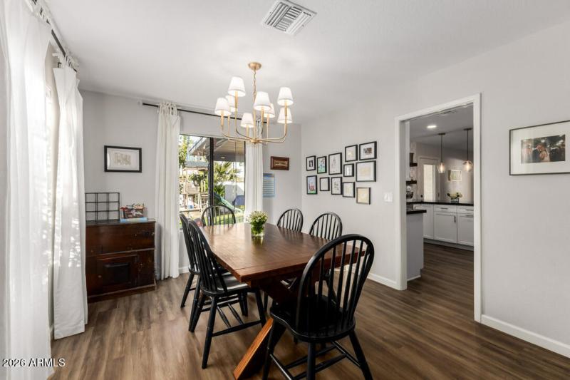 08F83CE1-AAA9-4043-8D95-8BA633E10224_1_1