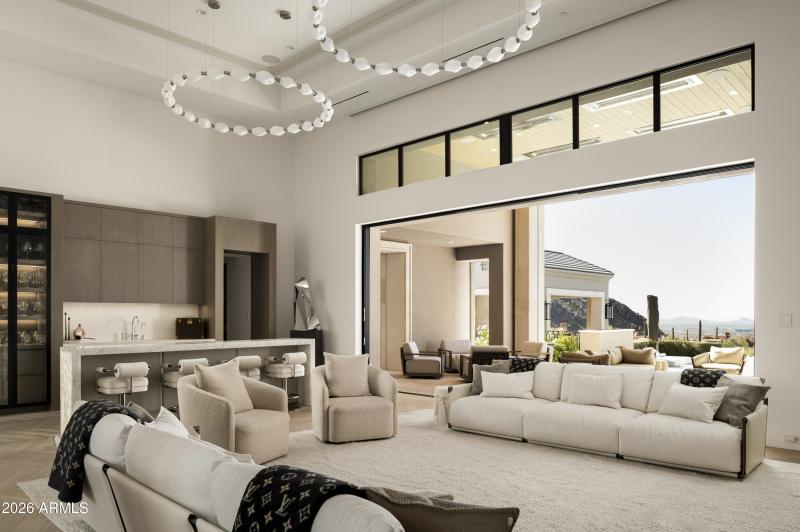 Great Room Indoor/Outdoor Entertaining