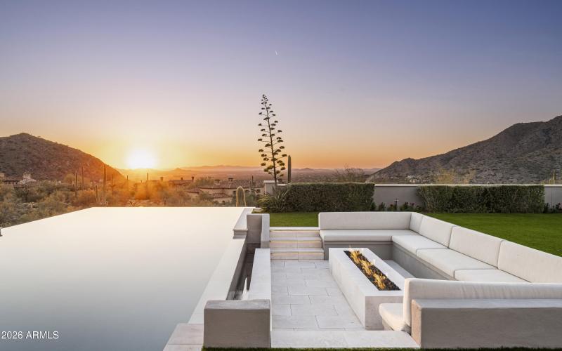 Firepit Seating for Sunsets