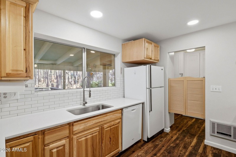 8574EastLn-Pinetop-AZ-16