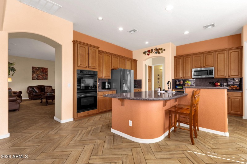 18-web-or-mls-5610-n-lyle-ct