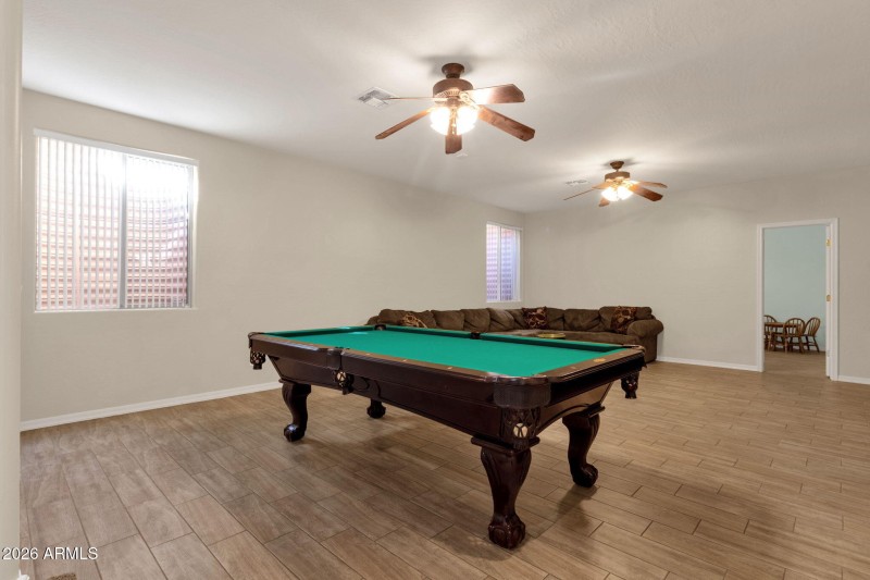 40-web-or-mls-5610-n-lyle-ct