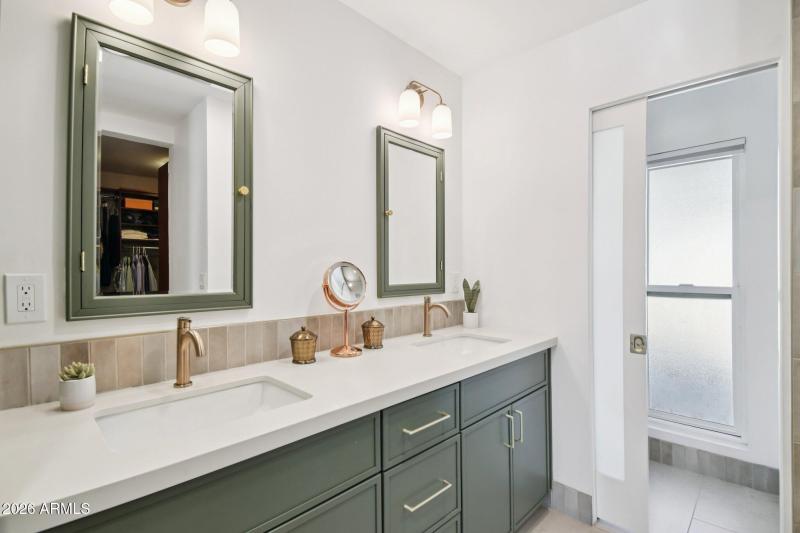 28-web-or-mls-E Estero Ln-S0502-028