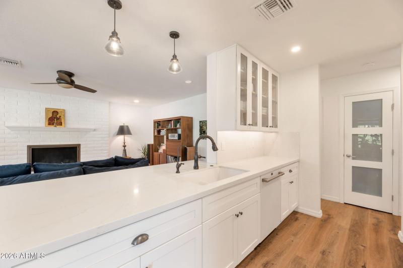 8-web-or-mls-QP-9025