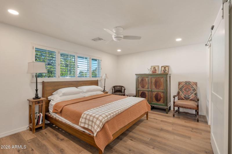 19-web-or-mls-QP-9063