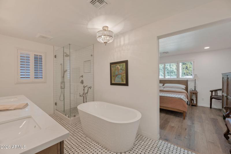 22-web-or-mls-QP-9077