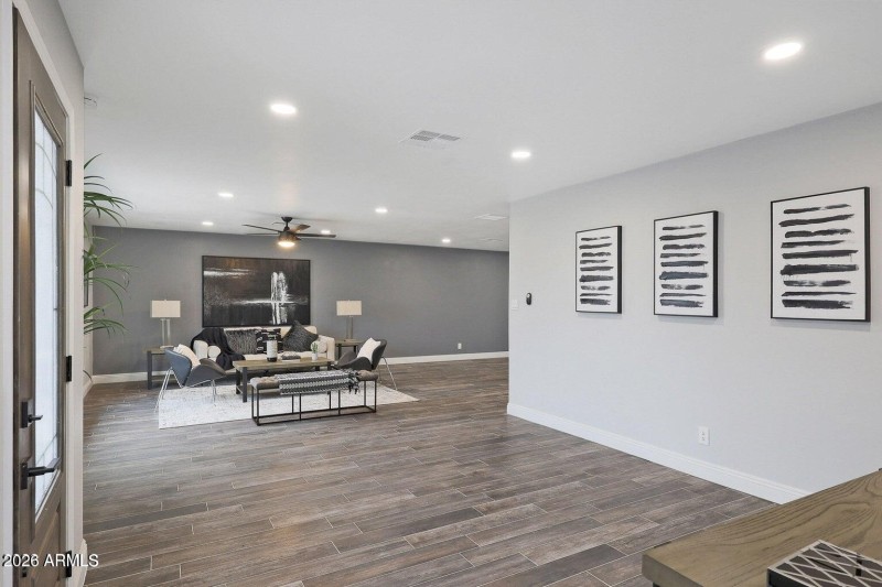 Bonita Front Entrance (2)