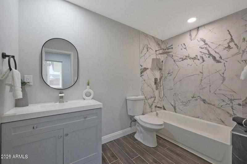 Bonita Guest Bathroom