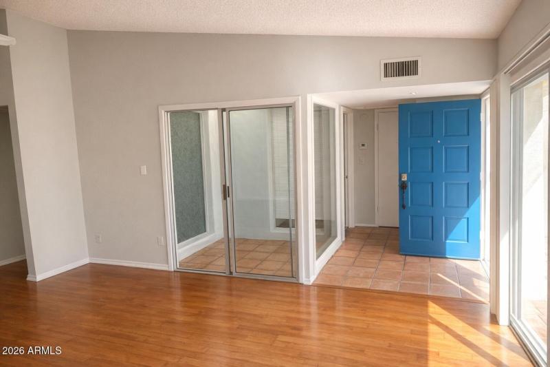 1c590d0f-3f88-4f68-b6e9-f621bde4fec3