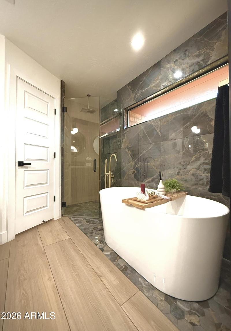 53327371-7BE1-410A-AD90-2513B1B060E0