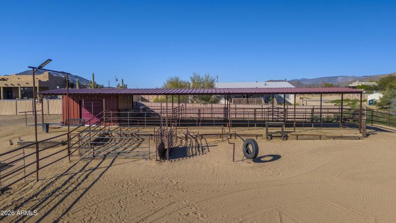 39624 N Central Ave 00016