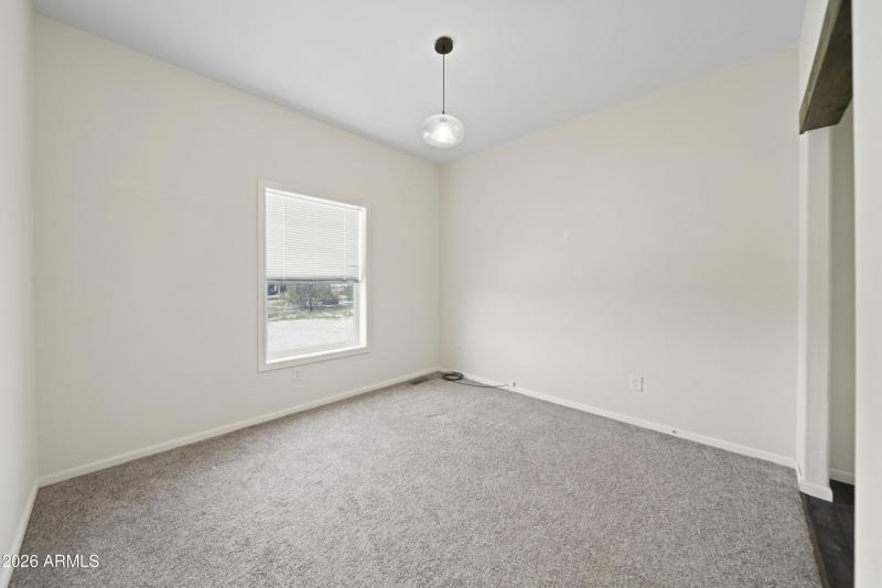 39624 N Central Ave 00023