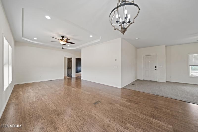 39624 N Central Ave 00026