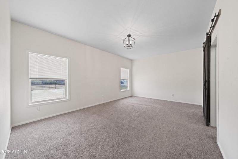 39624 N Central Ave 00036