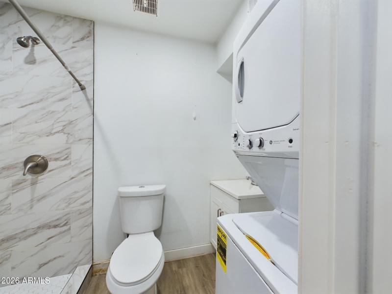 CAM02404G0-PR0062-STILL002